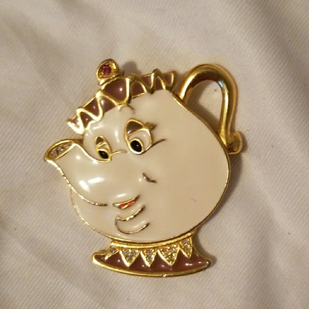 Disney Mrs Potts pin
